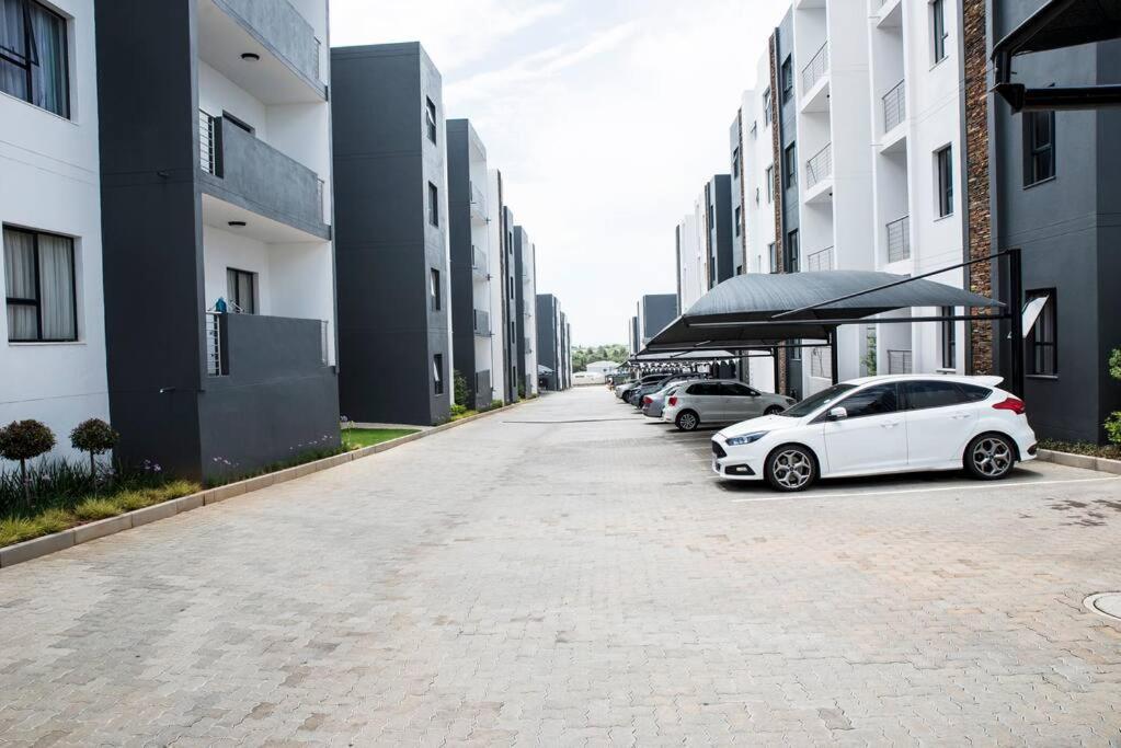 The Ellipse Palazzo Apartment Midrand Exterior photo